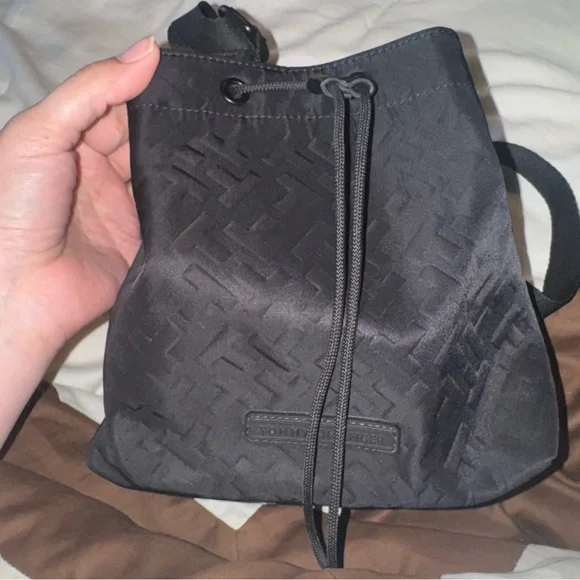 Tommy Hilfiger Purse - Picture 2 of 5